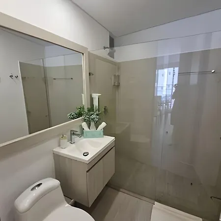 2 Dormitorios. Jacuzzi Y Vista Mar *