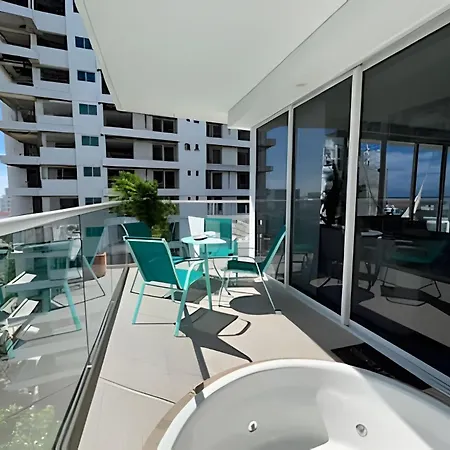 Apartamento 2 Dormitorios. Jacuzzi Y Vista Mar *